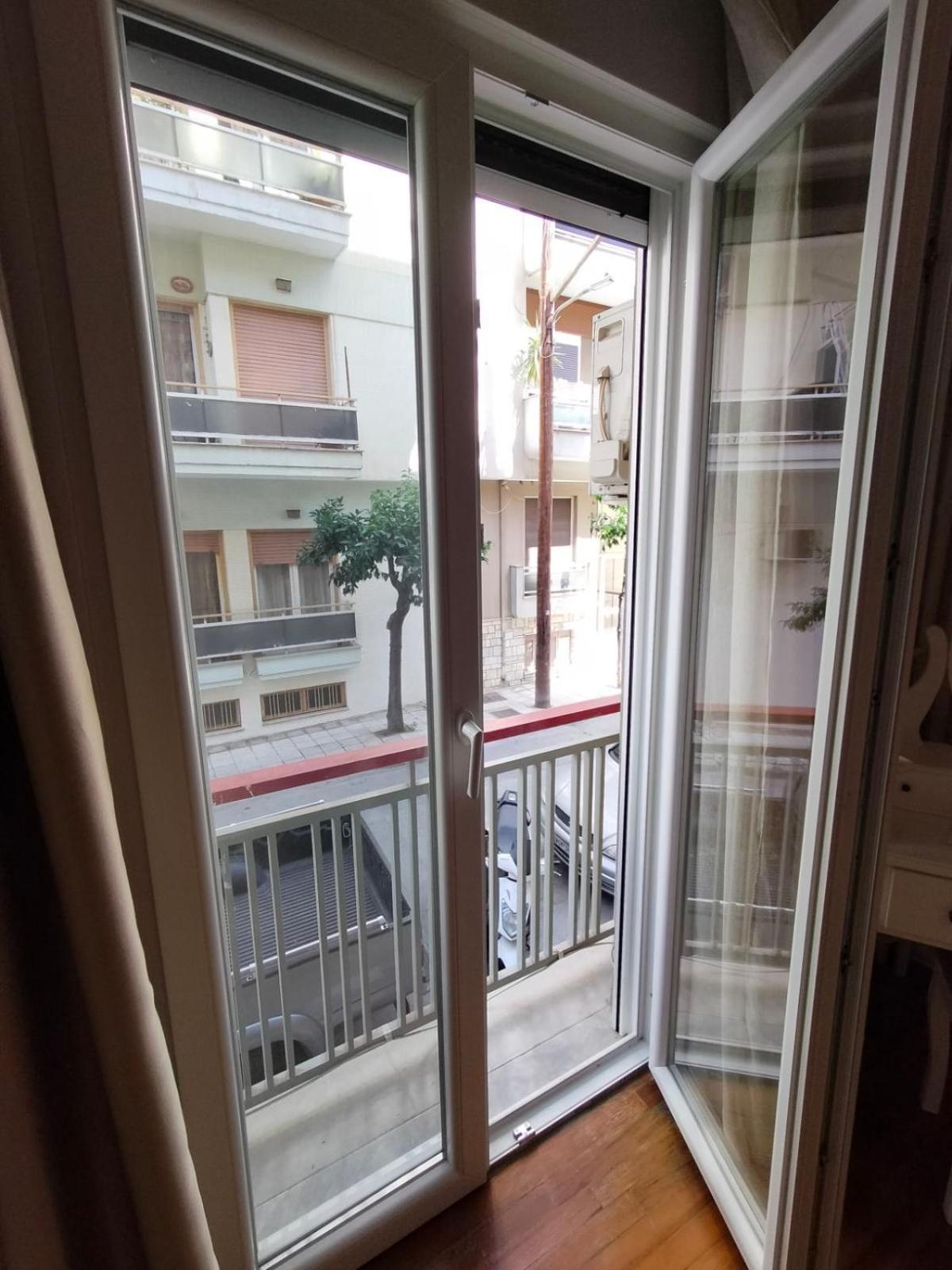 Elegant Central Apartment In Volos Exterior foto
